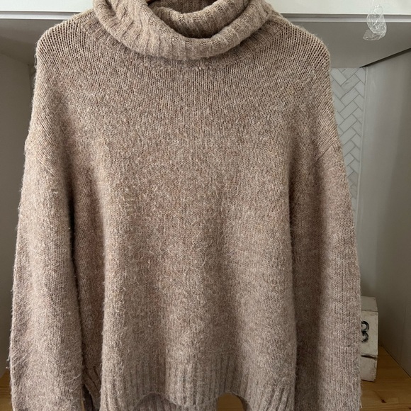 Cowlneck sweater - Picture 2 of 4